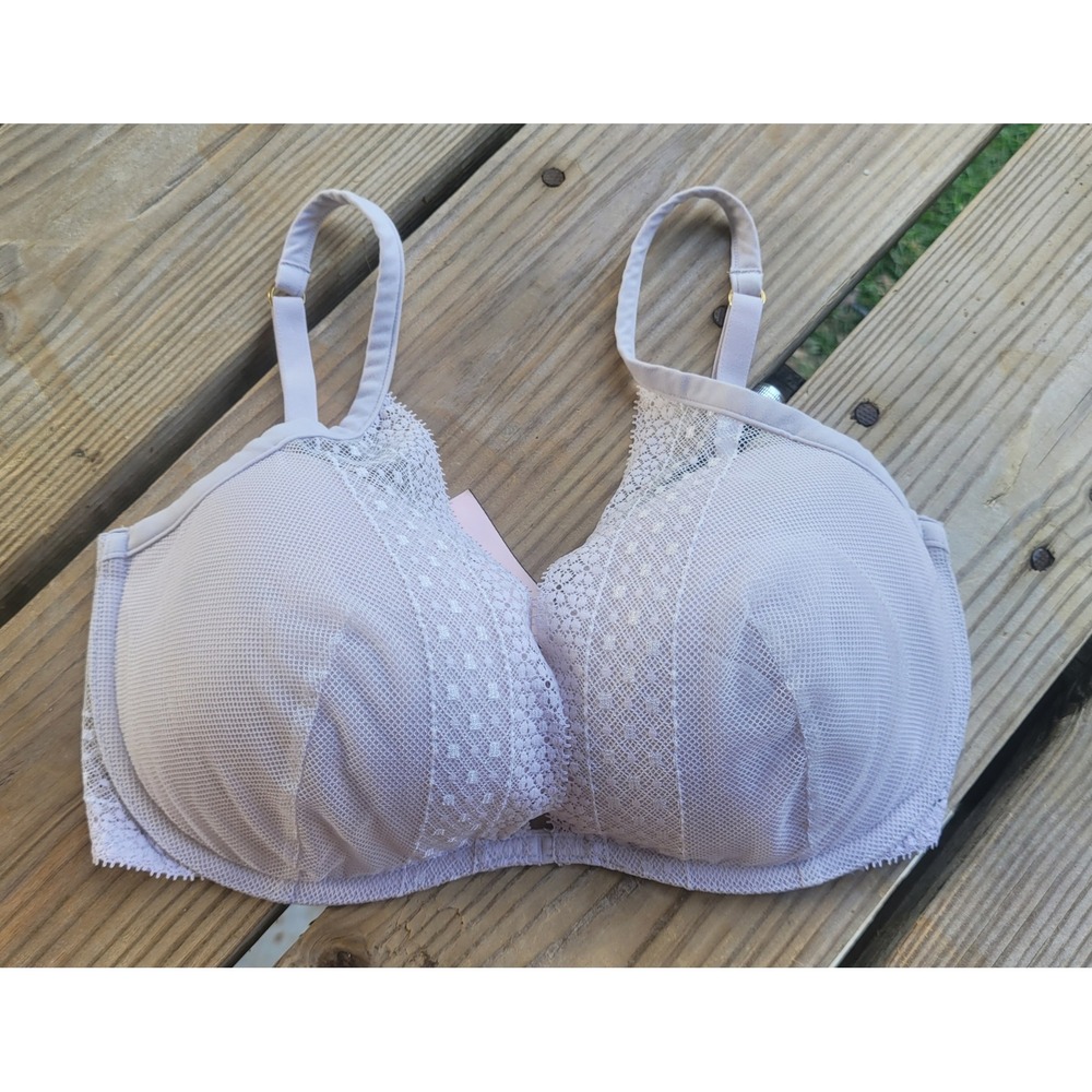 Victoria's Secret Plunge Bra 34DD/E75 Lace Detail Lightly Lined Underwire